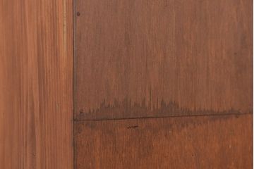 アンティーク家具　アンティーク　古い木のシンプルな薄型本棚(飾り棚)