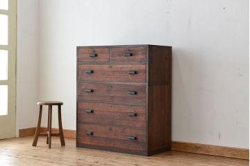 アンティーク家具　★アンティーク　古い木のシンプルなチェスト?