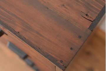 アンティーク家具　★アンティーク　古い木のシンプルなチェスト?