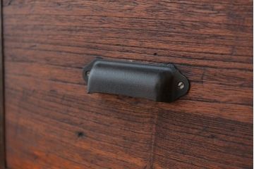 アンティーク家具　★アンティーク　古い木のシンプルなチェスト?