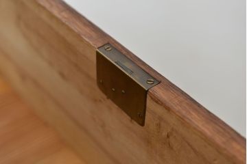 アンティーク家具　★アンティーク　古い木のシンプルなチェスト?