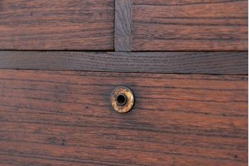アンティーク家具　★アンティーク　古い木のシンプルなチェスト?