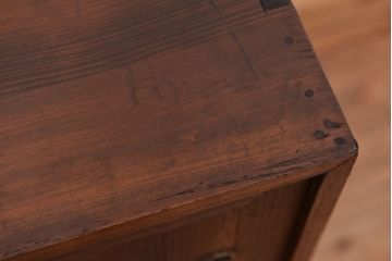アンティーク家具　アンティーク　古い木のシンプルな鉄脚ローボード(収納棚)