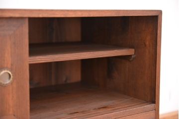 アンティーク家具　アンティーク　古い木のシンプルな鉄脚ローボード(収納棚)
