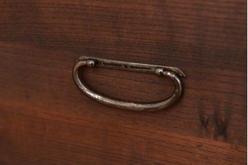 アンティーク家具　アンティーク　古い木のシンプルな鉄脚ローチェスト(ローボード)?