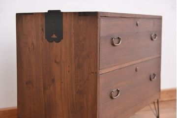 アンティーク家具　アンティーク　古い木のシンプルな鉄脚ローチェスト(ローボード)?