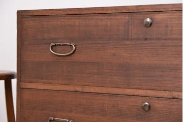 アンティーク家具　アンティーク　古い木のシンプルな鉄脚ローチェスト(ローボード)?