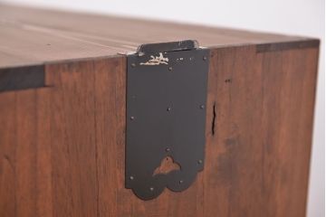 アンティーク家具　アンティーク　古い木のシンプルな鉄脚ローチェスト(ローボード)?