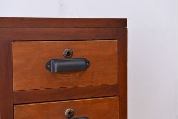 レトロ家具　昭和レトロ　チェッカーガラス引き戸のアンティークチェスト(引き出し)