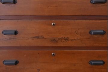 レトロ家具　昭和レトロ　チェッカーガラス引き戸のアンティークチェスト(引き出し)