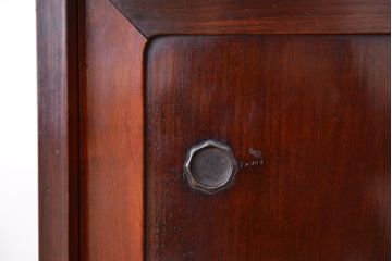 アンティーク家具　アンティーク　可愛いデザイン!3杯引き出し付き　ローボード