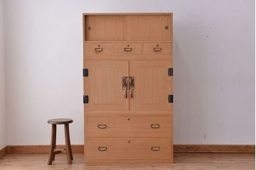 アンティーク家具　アンティーク　桐三段重ね箪笥(桐箪笥、桐たんす)