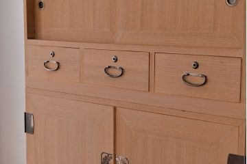 アンティーク家具　アンティーク　桐三段重ね箪笥(桐箪笥、桐たんす)
