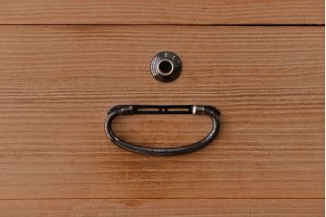 アンティーク家具　アンティーク　桐三段重ね箪笥(桐箪笥、桐たんす)