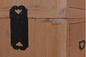 アンティーク家具　アンティーク　桐三段重ね箪笥(桐箪笥、桐たんす)
