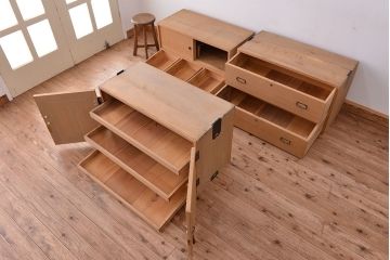 アンティーク家具　アンティーク　桐三段重ね箪笥(桐箪笥、桐たんす)