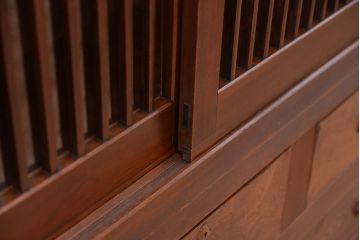 アンティーク家具　古民具・骨董　関西収納箪笥(水屋箪笥、ガラスケース、食器棚、収納棚)