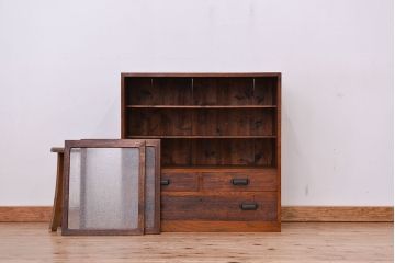 レトロ家具　昭和レトロ　古い木のダイヤガラス収納棚(食器棚)