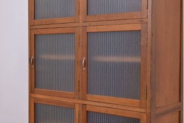 アンティーク家具　アンティーク　銀モールガラス扉の8マスロッカー収納棚(マス目棚)