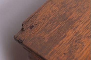 アンティーク家具　アンティーク　古い金物店の象嵌入り前面ガラス飾り棚(ショーケース、ガラスケース)