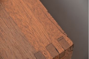 レトロ家具　1970年代レトロなデザインの飾り棚(本棚)