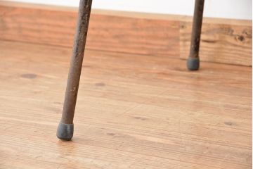 アンティーク家具　アンティーク　天板古材の小振りな鉄脚テーブル(鉄足、机、在宅ワーク、在宅用テーブル、作業台、デスク)
