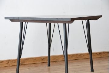 アンティーク家具　アンティーク　天板古材の大振りな鉄脚デスク(作業台・机・裁ち板)