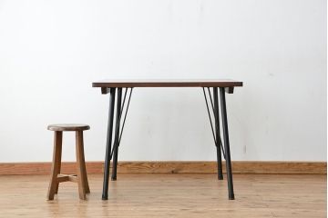 アンティーク家具　☆アンティーク　天板古材の大振りな鉄脚テーブル(作用台・机)・裁ち板?
