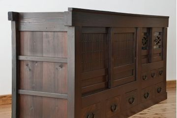 アンティーク家具　古民具・骨董　重厚な六尺水屋箪笥サイドボード上段(収納棚・食器棚)