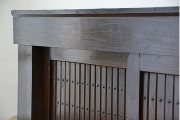 アンティーク家具　古民具・骨董　重厚な六尺水屋箪笥サイドボード上段(収納棚・食器棚)