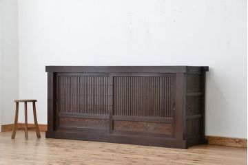 アンティーク家具　古民具・骨董　重厚な六尺水屋箪笥サイドボード下段(収納棚)