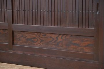 アンティーク家具　古民具・骨董　重厚な六尺水屋箪笥サイドボード下段(収納棚)