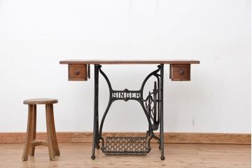 アンティーク家具　★アンティーク　足踏みシンガーミシンテーブル(SINGER)?