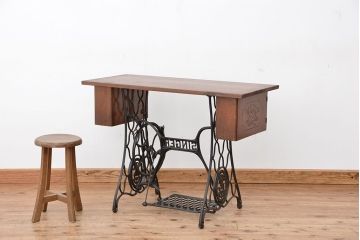 アンティーク家具　アンティーク　足踏みシンガーミシンテーブル(SINGER)