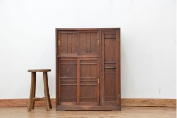 アンティーク家具　アンティーク　古い木味のカサ入れ付き下駄箱(収納棚)