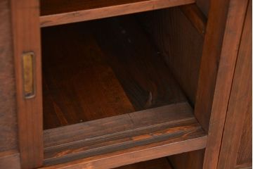 アンティーク家具　アンティーク　古い木味のカサ入れ付き下駄箱(収納棚)