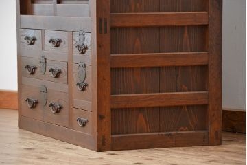 アンティーク家具　古民具・骨董　前面欅!使いやすく素敵なデザインの帳場箪笥