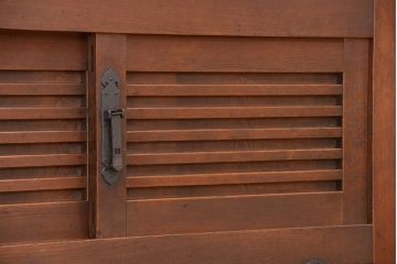 アンティーク家具　古民具・骨董　前面欅!使いやすく素敵なデザインの帳場箪笥