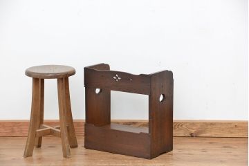アンティーク家具　アンティーク　古いナラ材の透かし彫り引き出し付き本立て