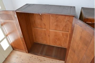 アンティーク家具　アンティーク　希少!素敵なデザイン!日本製特別注文造りの組立式特大ワードローブ(洋服タンス)
