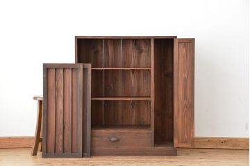 アンティーク家具　アンティーク　古い木の小振りな収納棚(下駄箱)