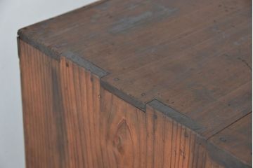 アンティーク家具　アンティーク　古い木の小振りな収納棚(下駄箱)