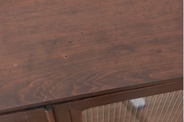 アンティーク家具　アンティーク　鉄脚付きのモールガラス収納棚(本箱)