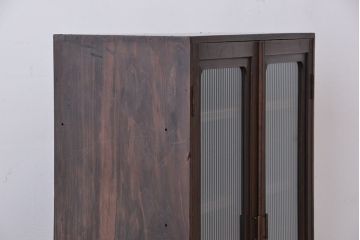 アンティーク家具　アンティーク　鉄脚付きのモールガラス収納棚(本箱)
