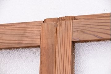 古い木味の背の低いダイヤガラス引き戸2枚セット(ガラス戸)