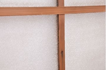 古い木味の背の低いダイヤガラス引き戸2枚セット(ガラス戸)