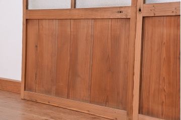 古い木味の背の低いダイヤガラス引き戸2枚セット(ガラス戸)