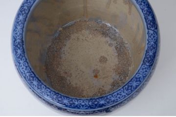 アンティーク雑貨　瓢箪の図の見事な瀬戸火鉢