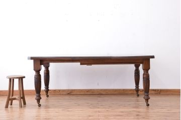 アンティーク家具　イギリスアンティーク　可愛いデザイン!オーク材キャスター付エクステンションテーブル