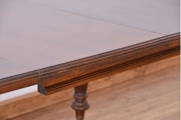 アンティーク家具　イギリスアンティーク　可愛いデザイン!オーク材キャスター付エクステンションテーブル